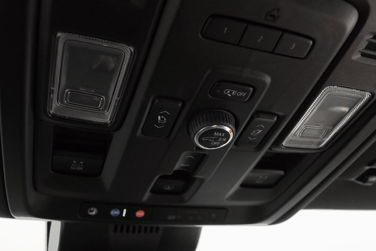Used 2023 GMC Yukon XL Denali w/ Denali Reserve Package image 18