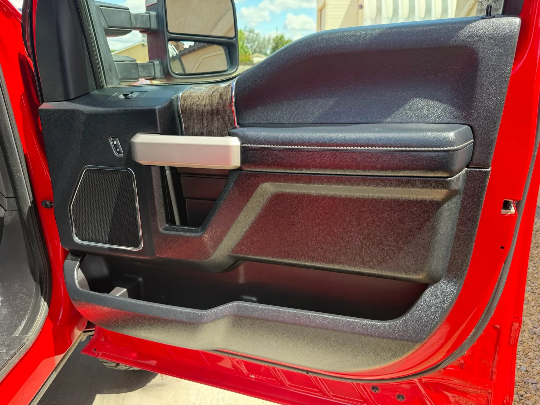 Used 2017 Ford F250 Lariat w/ Chrome Package AWD/4WD image 18
