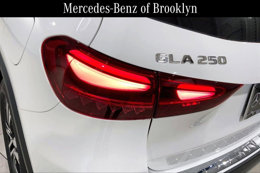 Certified 2025 Mercedes-Benz GLA 250 4MATIC image 28