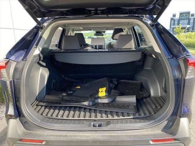 Certified 2019 Toyota RAV4 XLE w/ Convenience Package AWD/4WD image 90