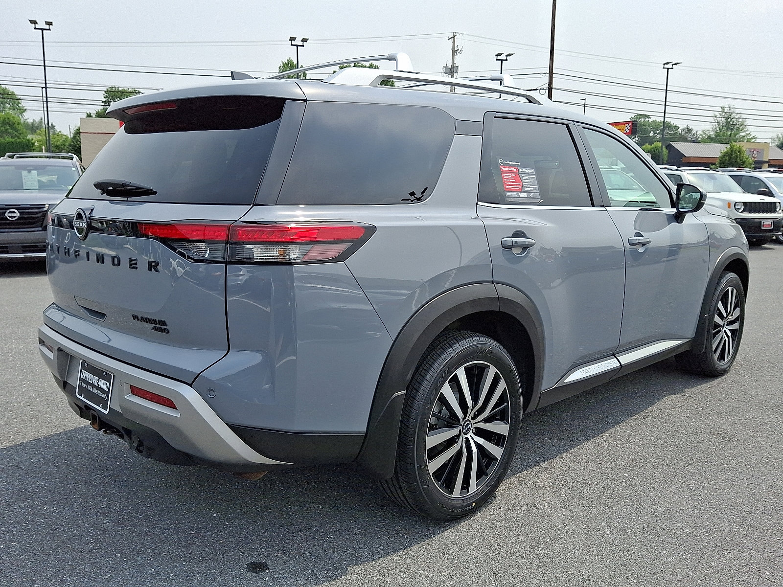Certified 2023 Nissan Pathfinder Platinum w/ Black Appearance Package image 7