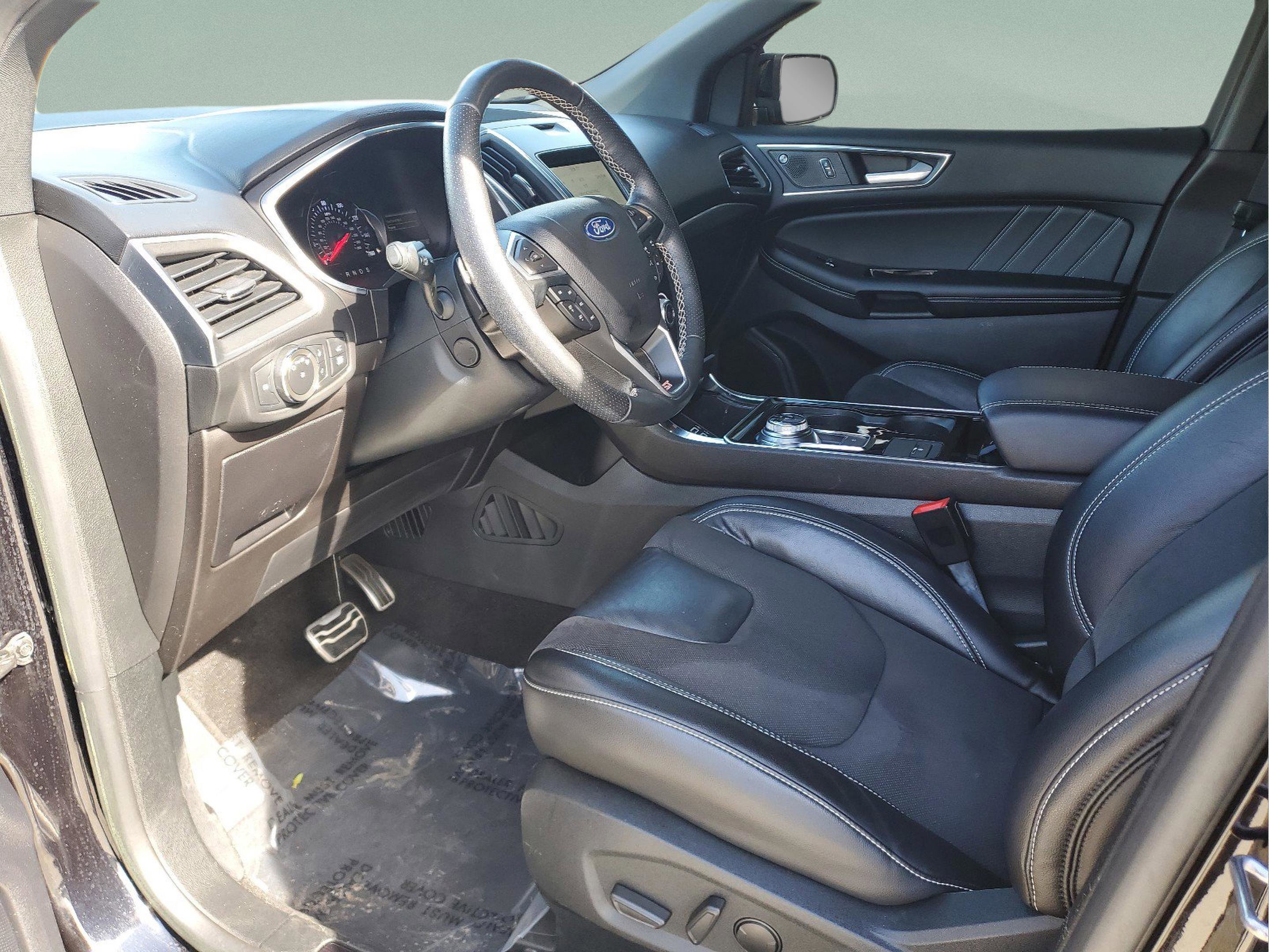 Used 2020 Ford Edge ST image 20