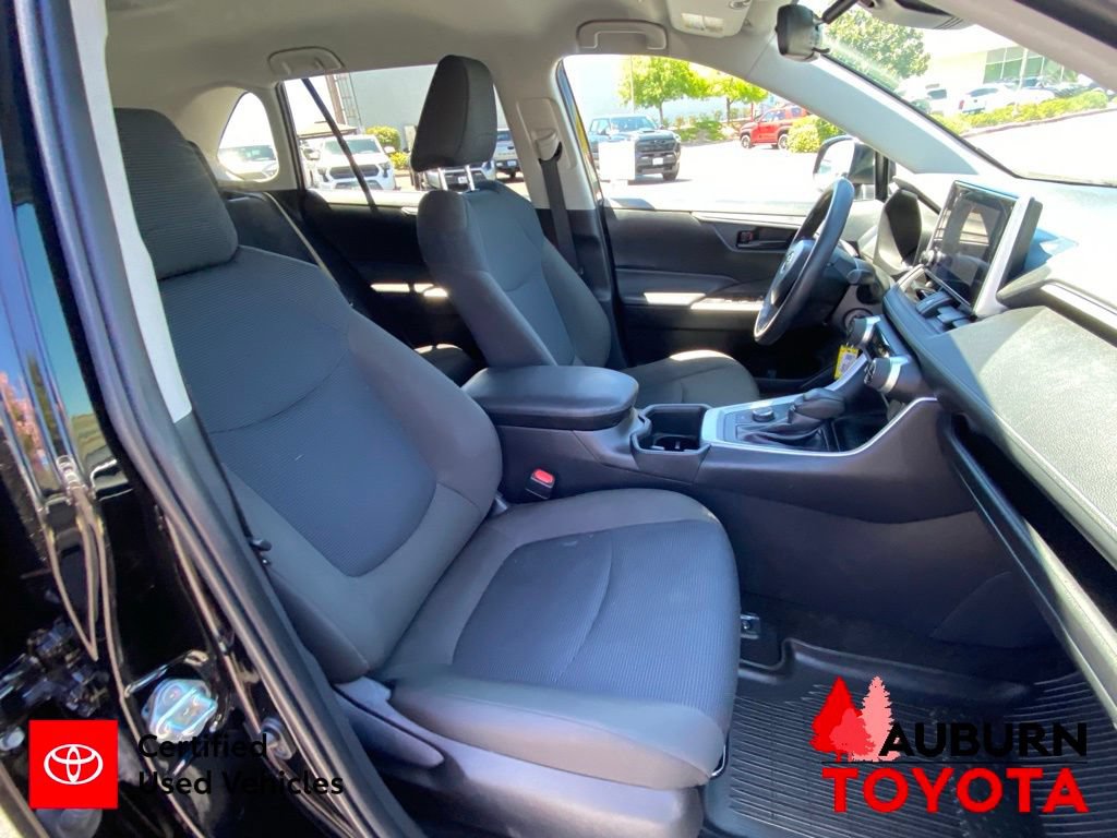 Certified 2024 Toyota RAV4 LE AWD/4WD image 16