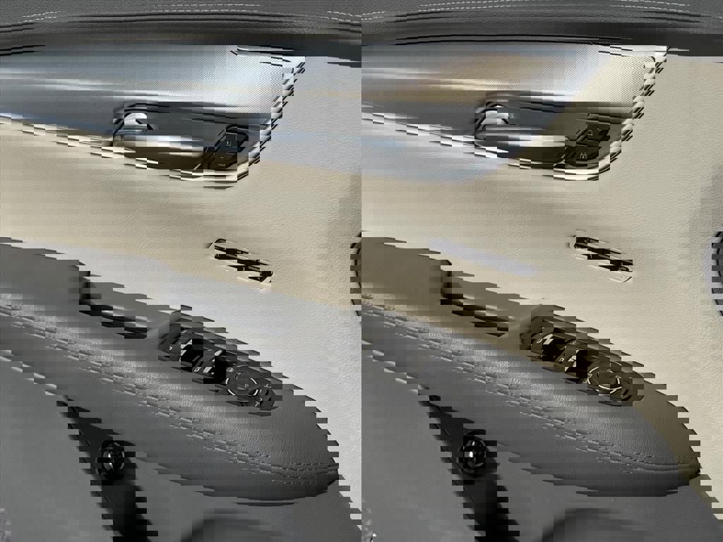 Used 2021 Cadillac XT5 Premium Luxury image 17