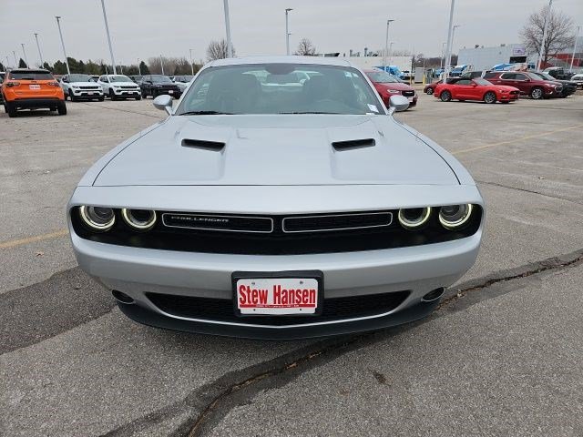 Used 2023 Dodge Challenger SXT w/ Plus Package image 9