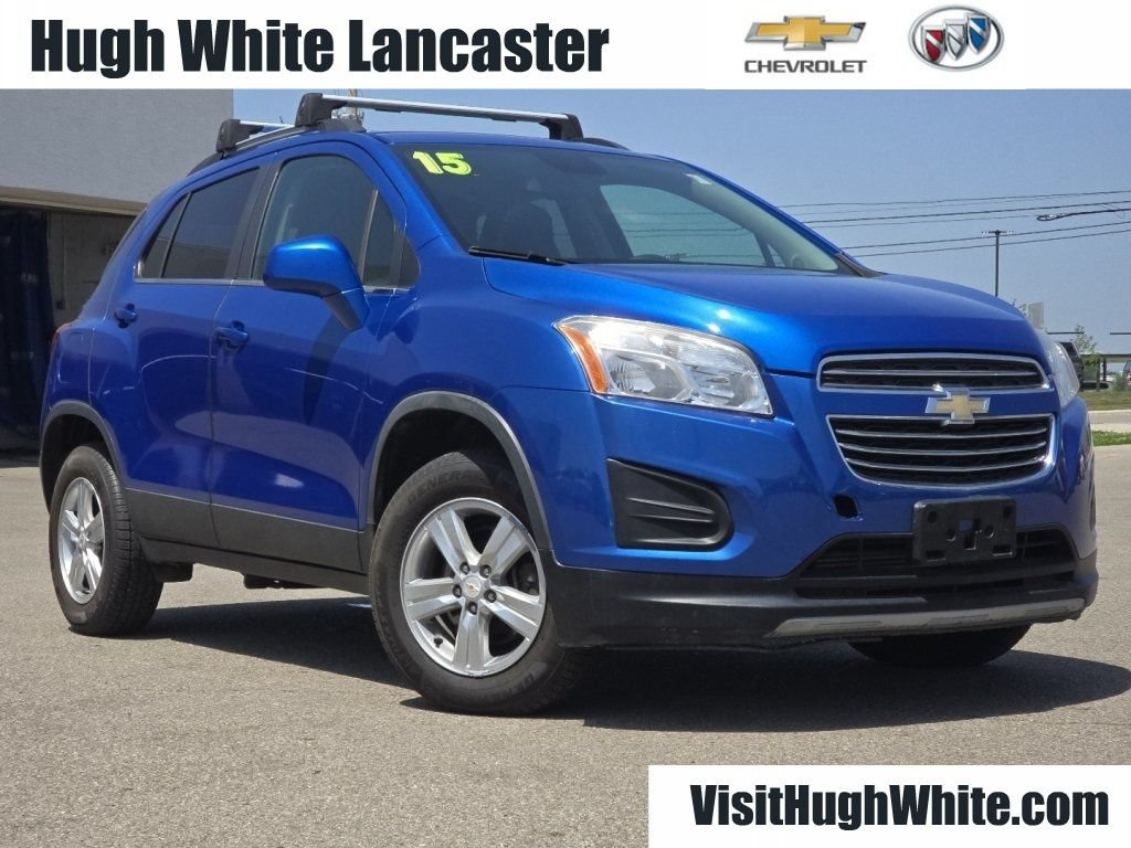 Used 2015 Chevrolet Trax LT w/ LT Sun and Sound Package AWD/4WD image 2