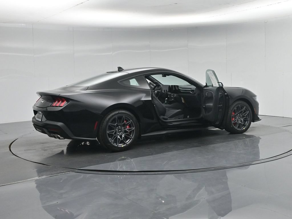 New 2026 Ford Mustang GT RWD image 5