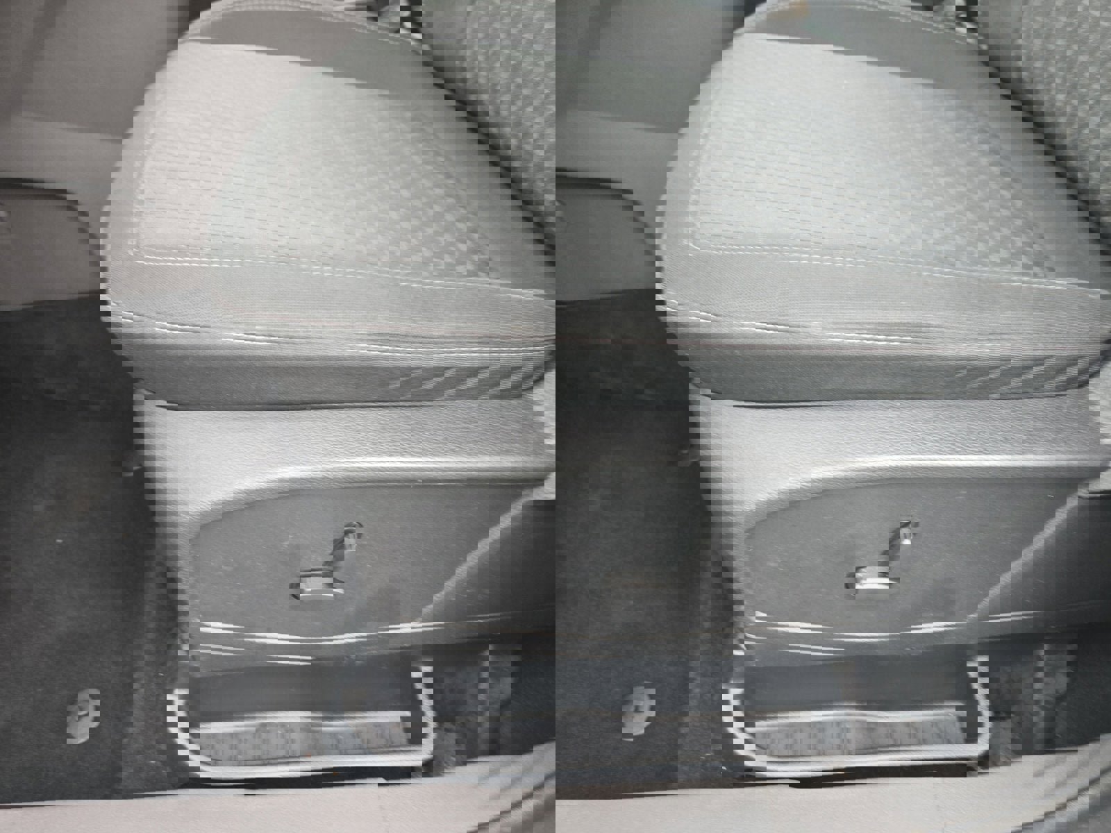 Used 2019 Ford Transit Connect XLT image 12