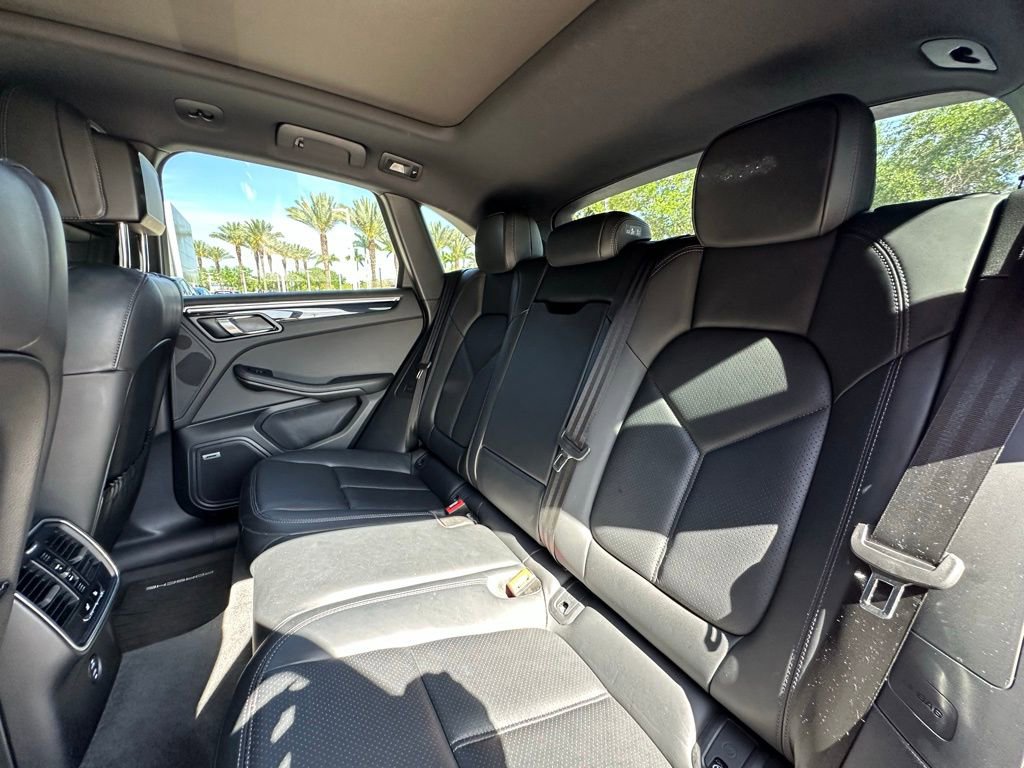Certified 2024 Porsche Macan S image 39