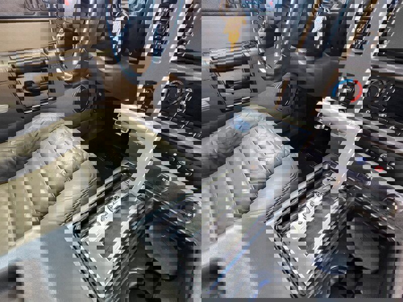 Used 2003 HUMMER H2 w/ Preferred Equipment Group image 19