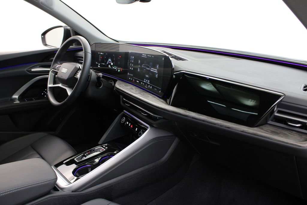 Used 2025 Audi Q5 Premium Plus w/ Premium Plus image 25