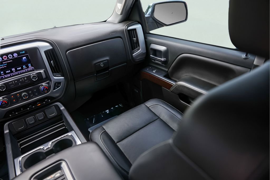 Used 2018 GMC Sierra 1500 SLT w/ Enhanced Driver Alert Package image 29