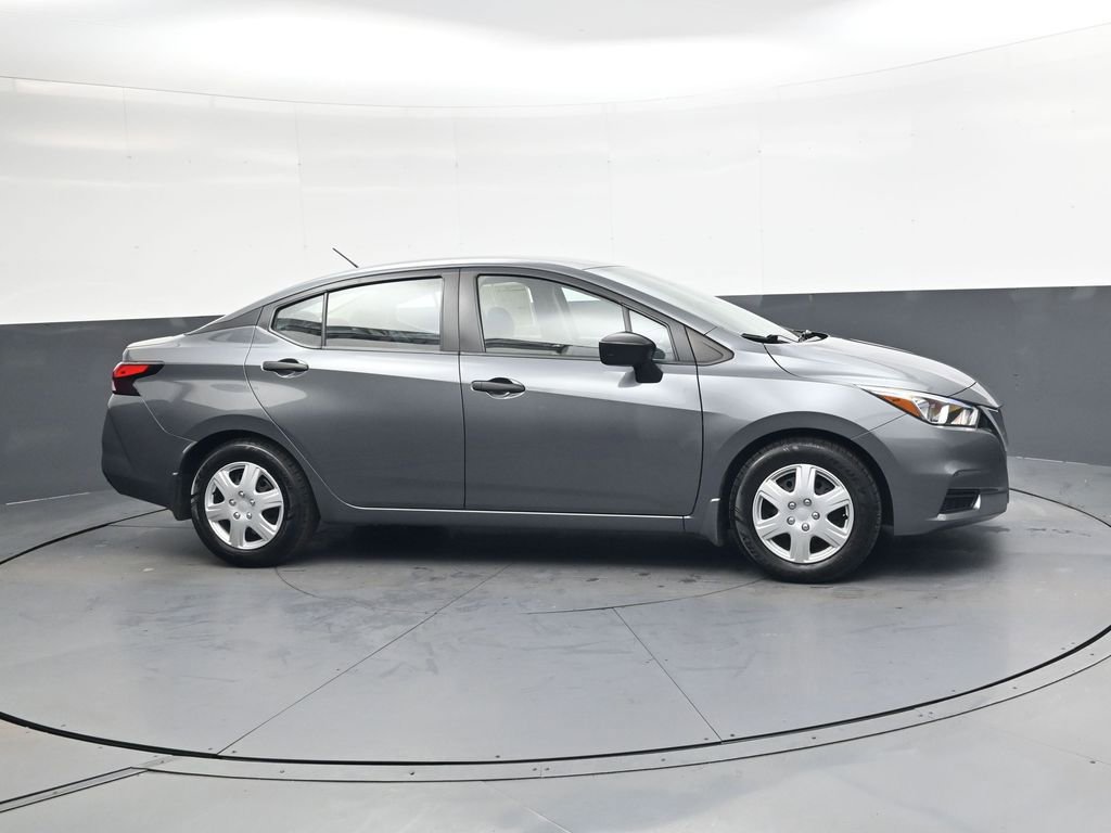 Used 2021 Nissan Versa S image 3