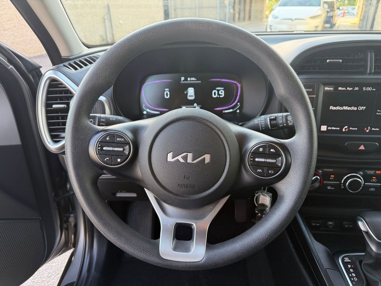 Used 2025 Kia Soul LX w/ LX Technology Package image 25