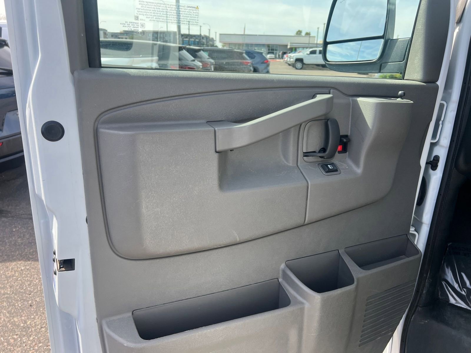 Used 2025 Chevrolet Express 3500 LT w/ LT Preferred Equipment Group image 20