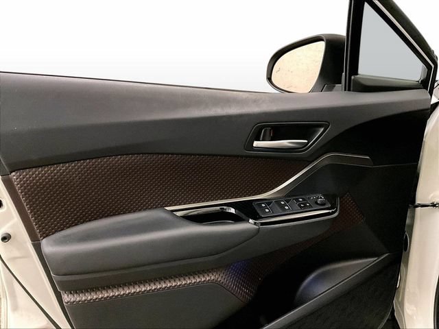 Used 2019 Toyota C-HR Limited FWD image 22