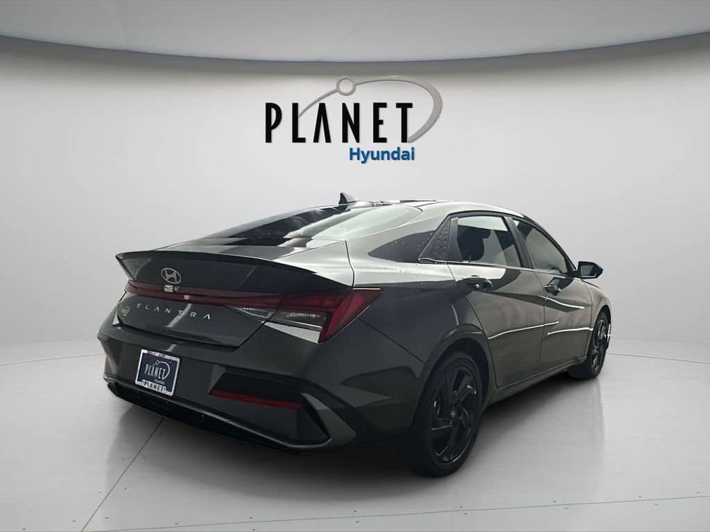 New 2026 Hyundai Elantra SEL Sport image 7