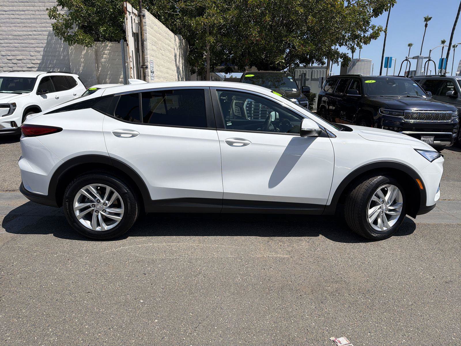 Used 2025 Buick Envista Preferred FWD image 3
