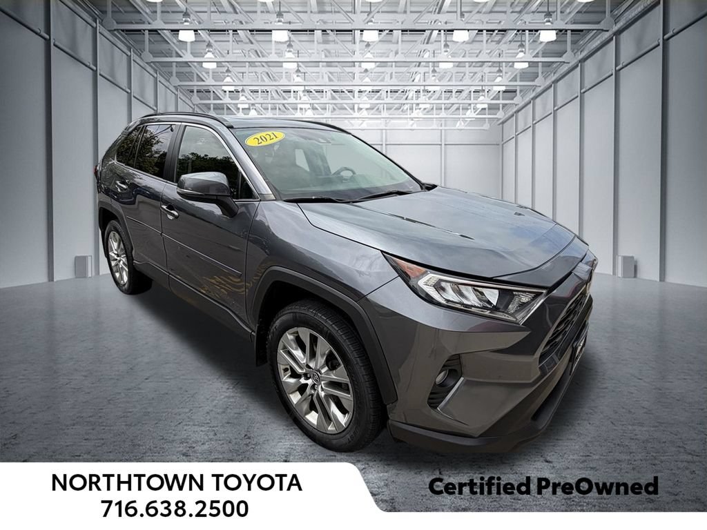 Used 2021 Toyota RAV4 XLE Premium AWD/4WD image 25