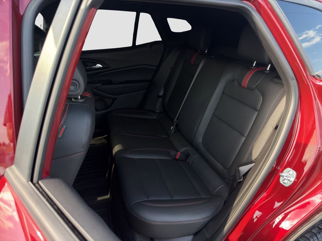 Used 2025 Chevrolet Trax RS w/ Driver Confidence Package image 13