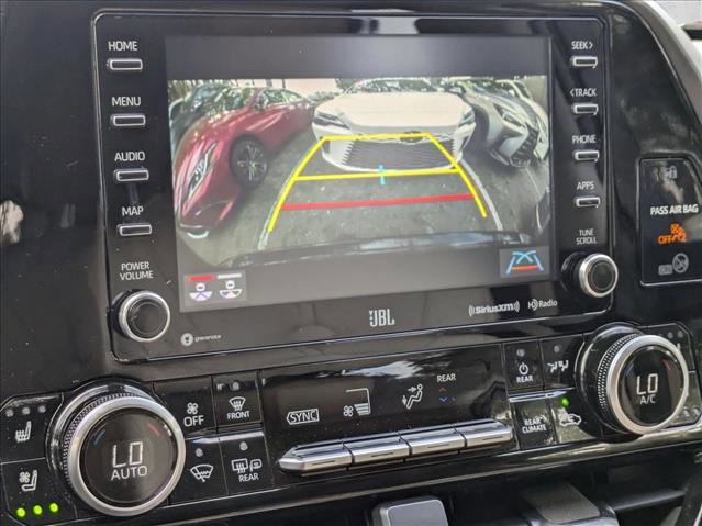 Used 2020 Toyota Highlander Limited image 13