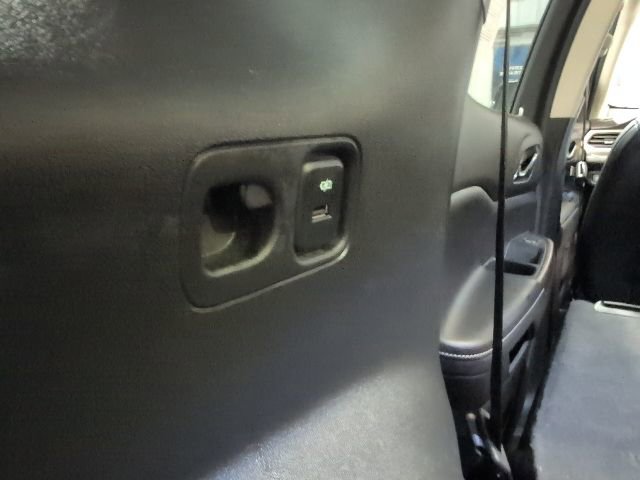 Certified 2021 GMC Acadia Denali w/ GMC Pro Grade Package image 34