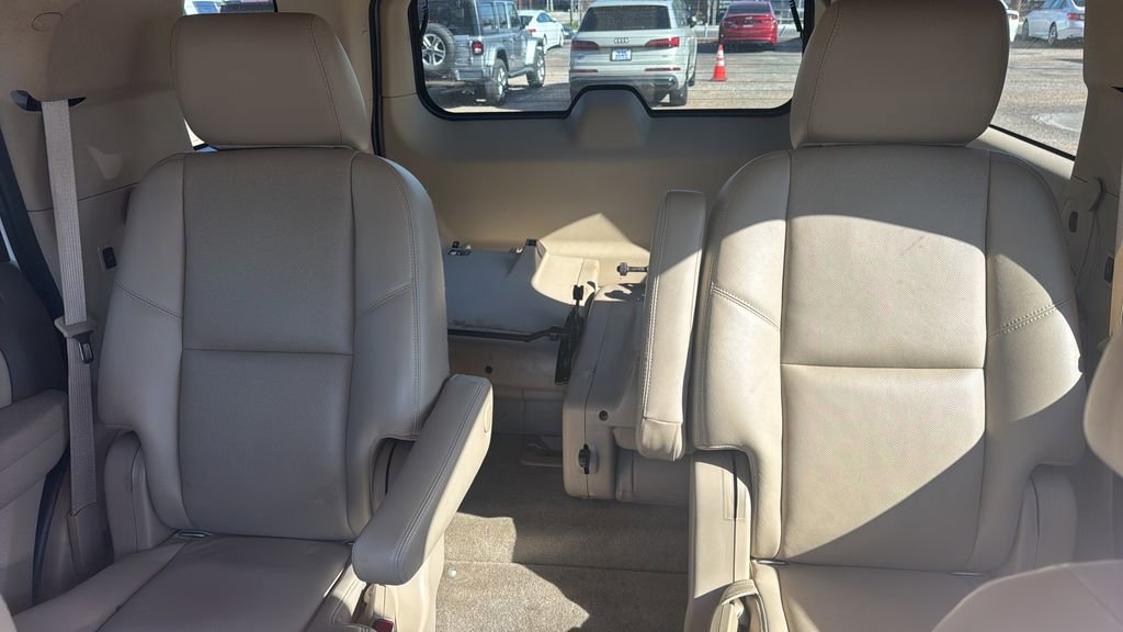 Used 2012 Chevrolet Tahoe LTZ image 16