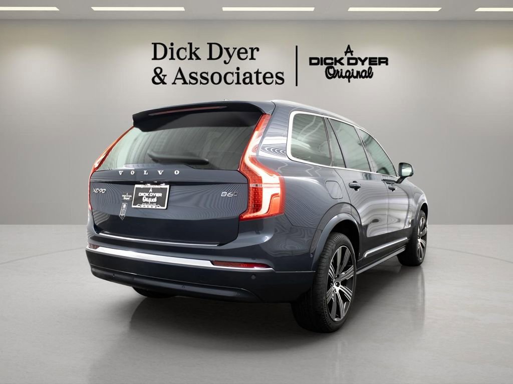 Certified 2025 Volvo XC90 B6 Plus w/ Protection Package Premier image 3