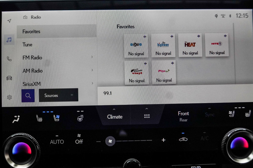 Used 2024 Lexus RX 350 Premium w/ Accessory Package (Z1) FWD image 30