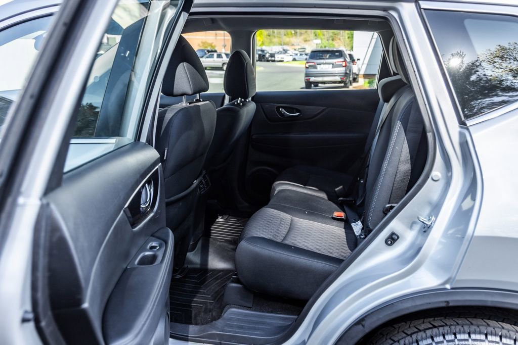 Used 2017 Nissan Rogue S AWD/4WD image 22