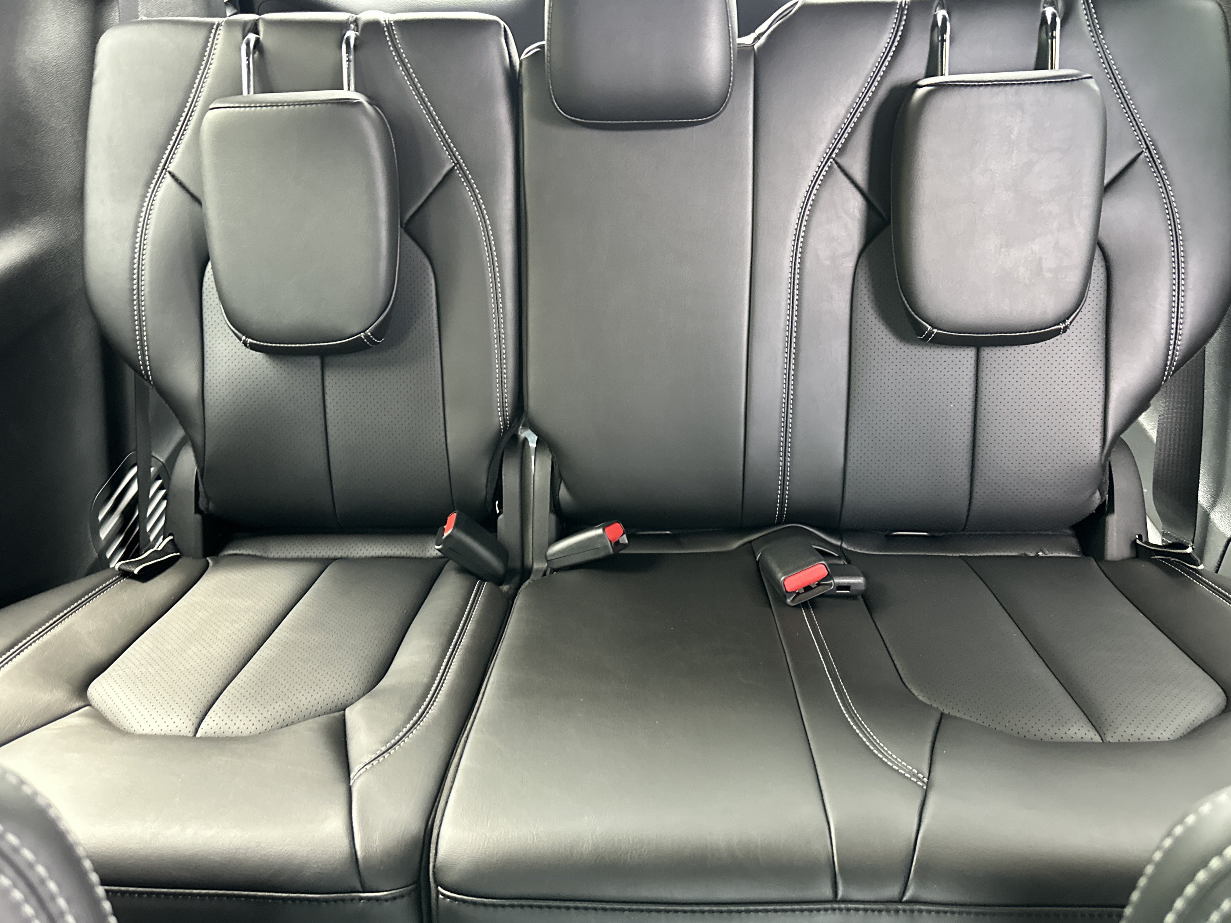 New 2027 Chrysler Pacifica Select AWD/4WD image 27