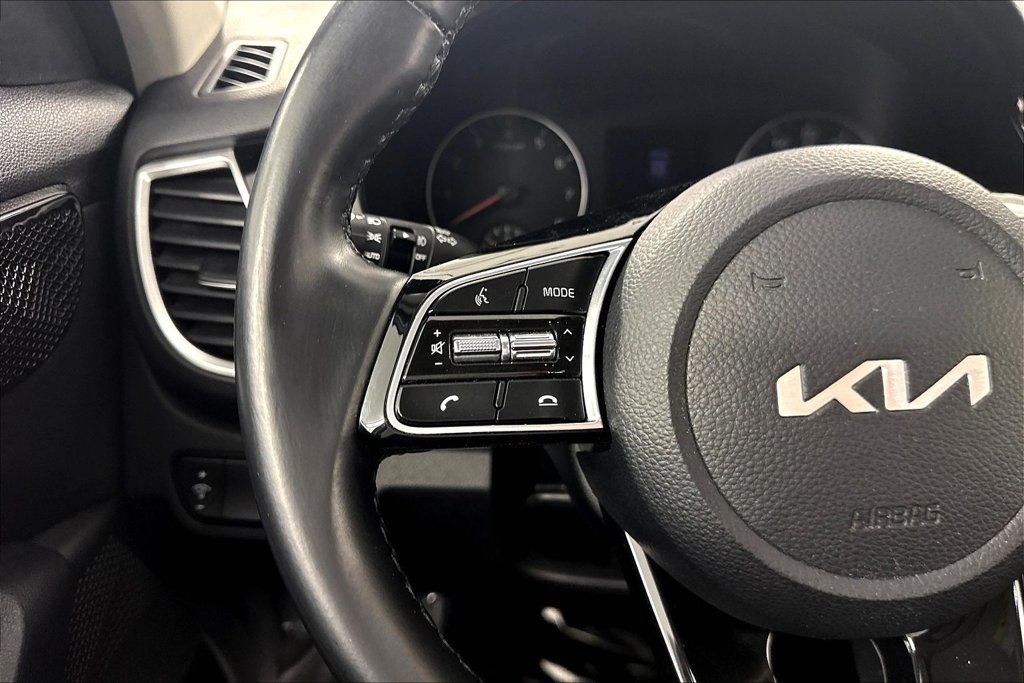 Used 2023 Kia Seltos EX AWD/4WD image 13