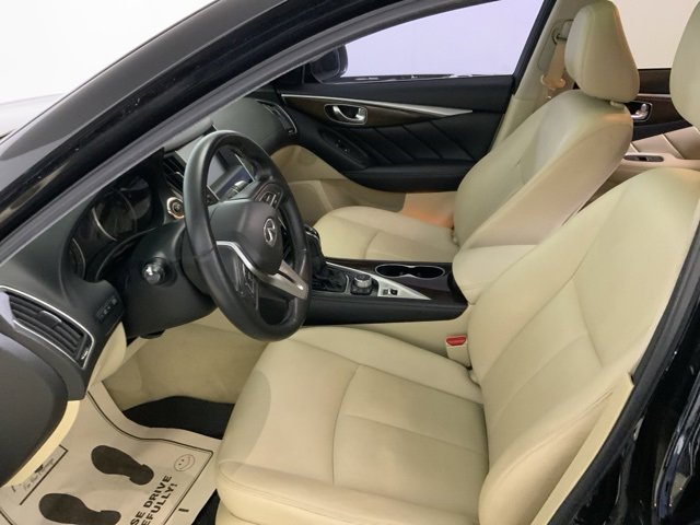 Used 2019 INFINITI Q50 Luxe w/ Essential Package (3.0T Luxe) image 19