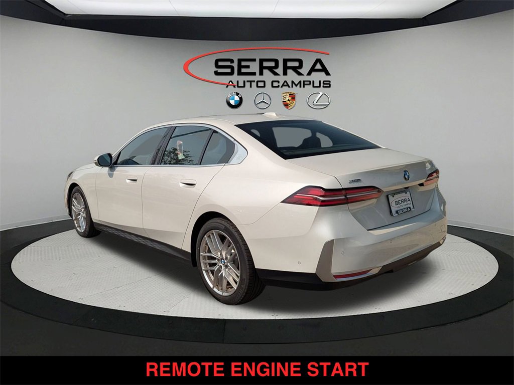 Used 2024 BMW 530i xDrive w/ Convenience Package image 5