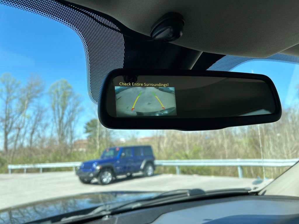 Used 2015 RAM 2500 Tradesman w/ Chrome Appearance Group image 32