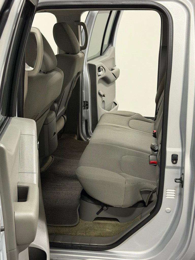 Used 2011 Nissan Frontier S RWD image 6
