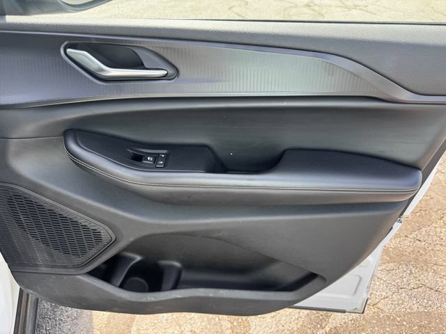 Certified 2024 Jeep Grand Cherokee Laredo AWD/4WD image 13