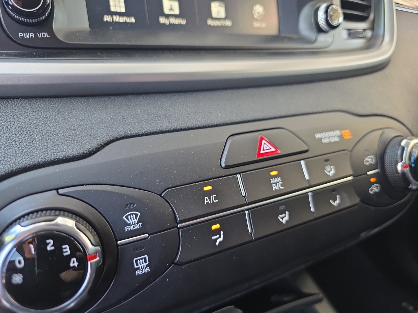 Used 2020 Kia Sorento L FWD image 16