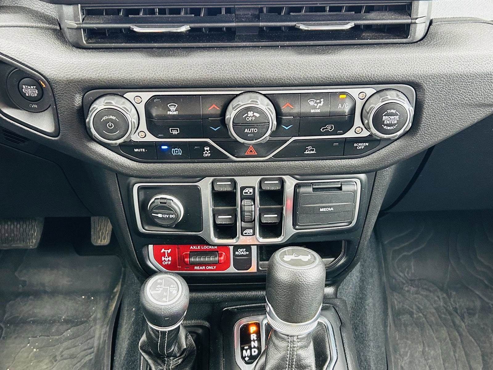 Used 2024 Jeep Wrangler Willys image 18