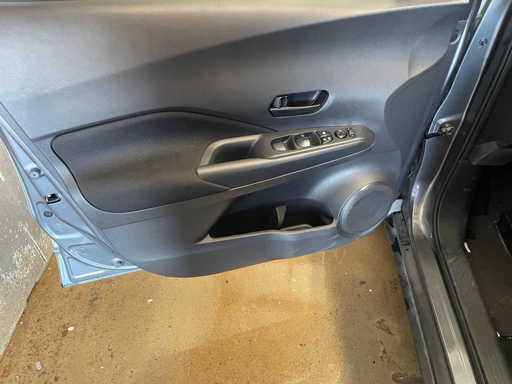 Used 2025 Nissan Kicks Play S FWD image 9