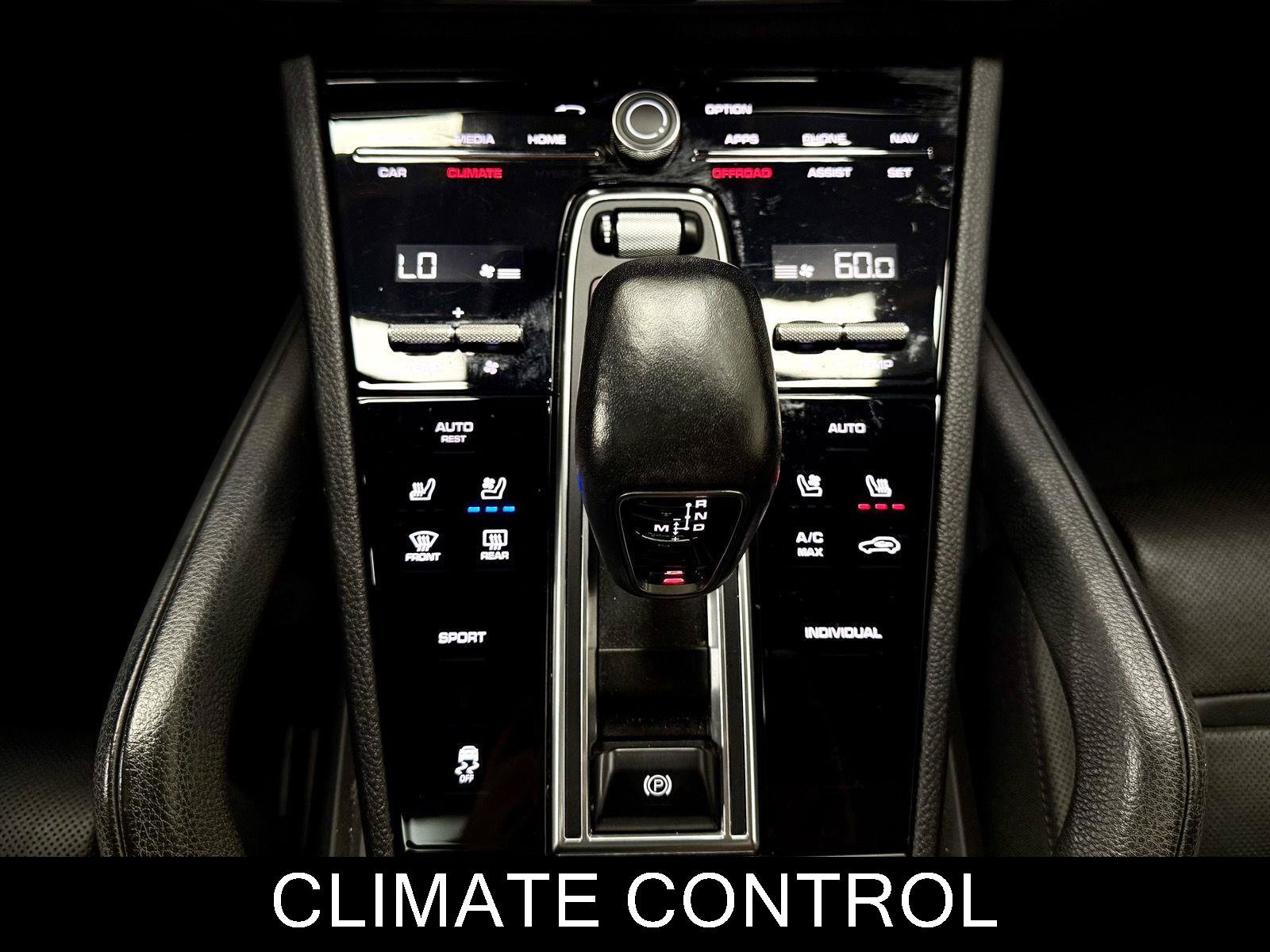 Used 2022 Porsche Cayenne Platinum Edition AWD/4WD image 29