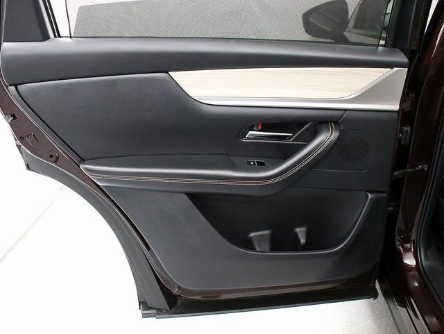 Used 2024 MAZDA CX-90 Plug-In Hybrid w/ Premium Pkg image 27