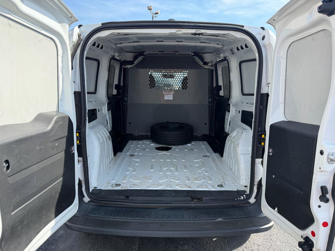 Used 2019 RAM ProMaster City Tradesman FWD image 6
