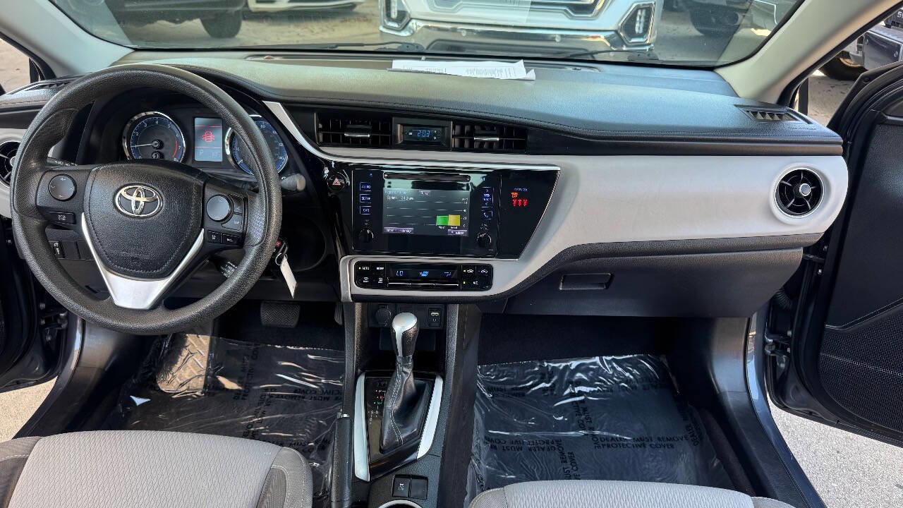 Used 2019 Toyota Corolla LE image 14