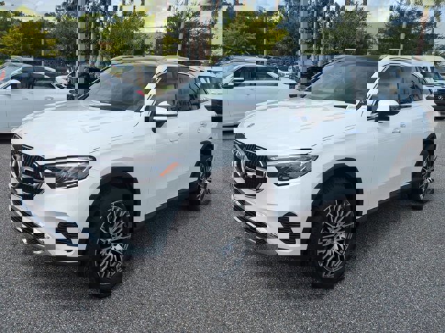 Used 2026 Mercedes-Benz GLC 300 4MATIC image 8
