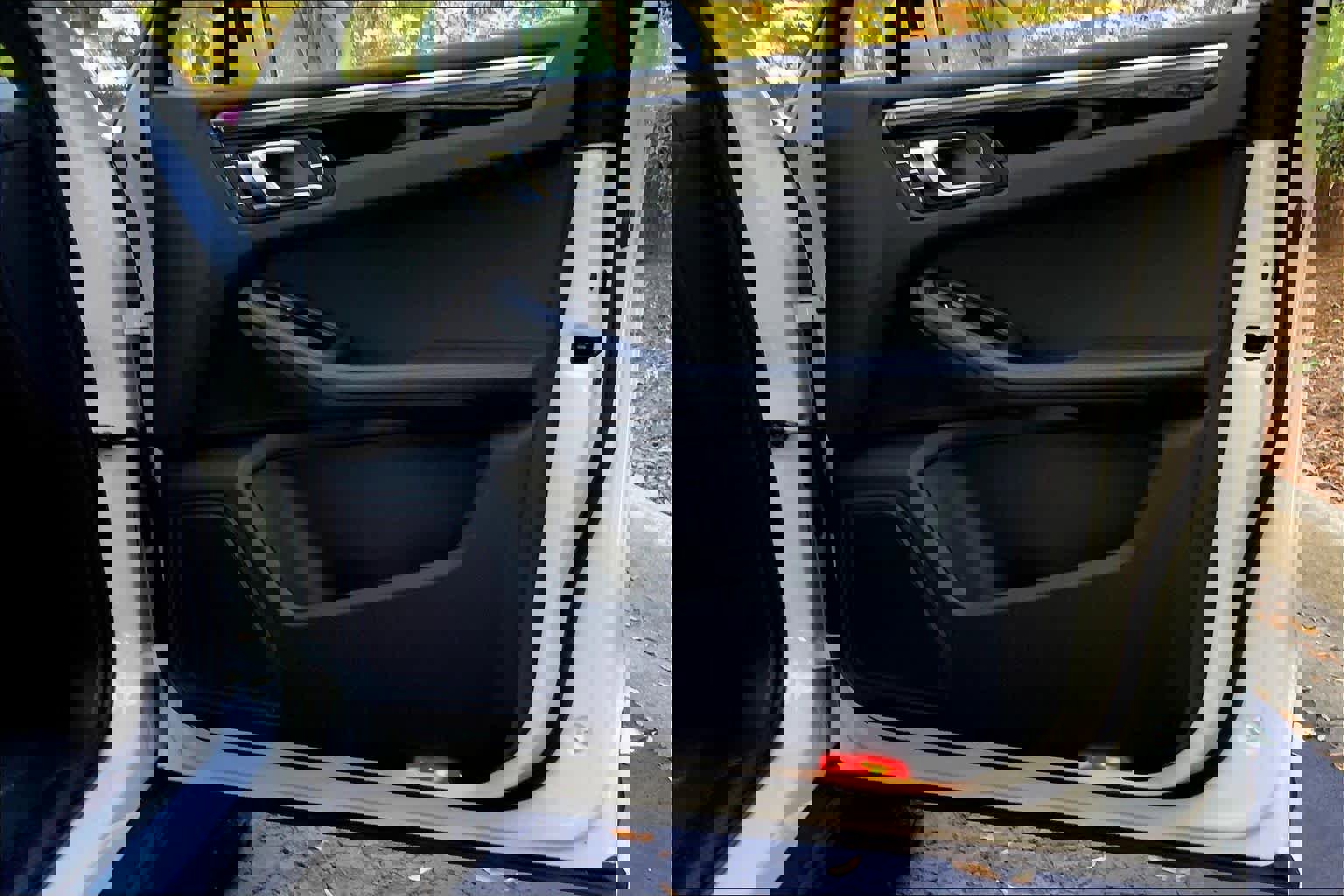 Used 2025 Porsche Macan image 21