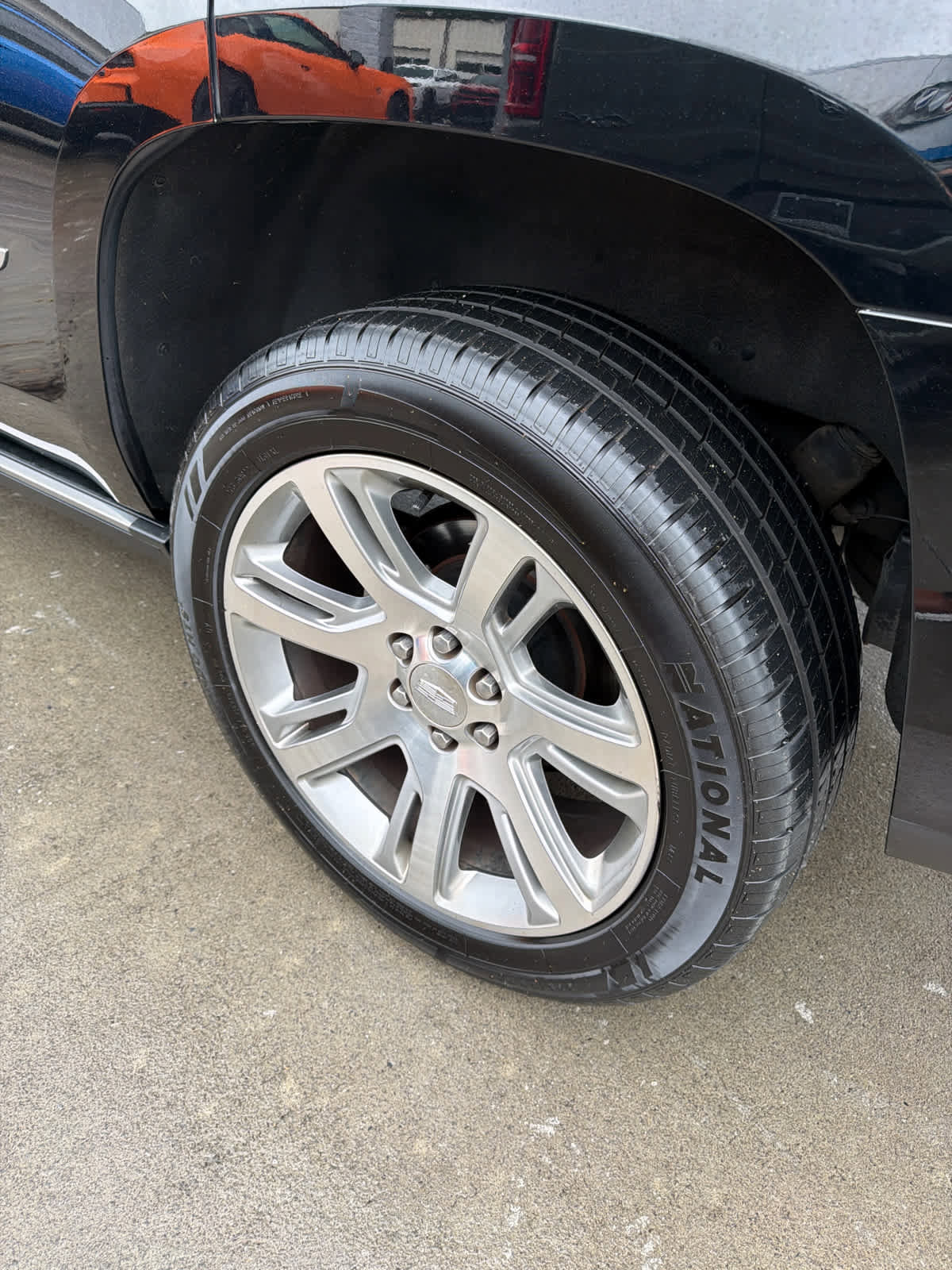 Used 2017 Cadillac Escalade Premium Luxury RWD image 8