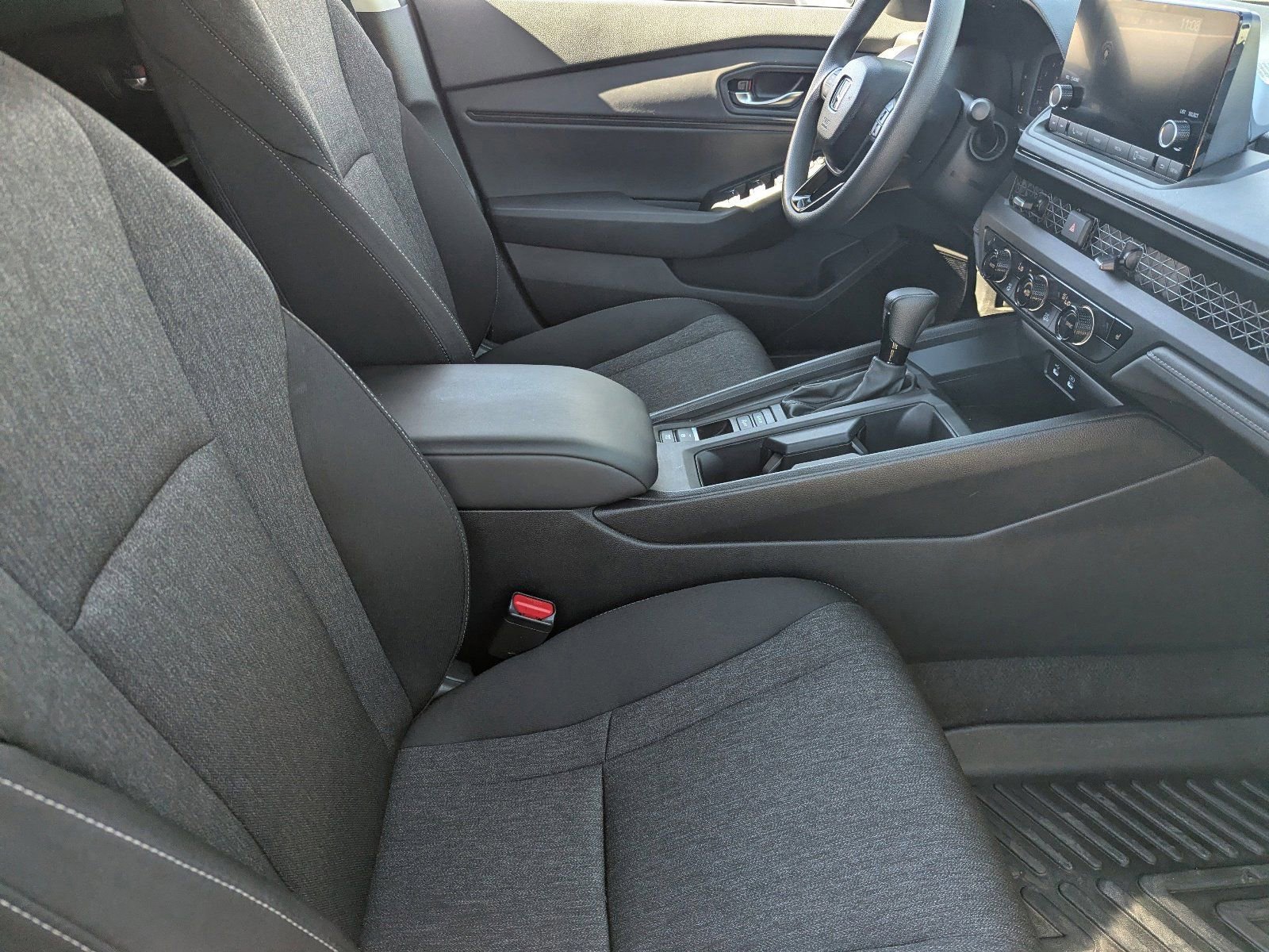 Used 2025 Honda Accord SE image 12