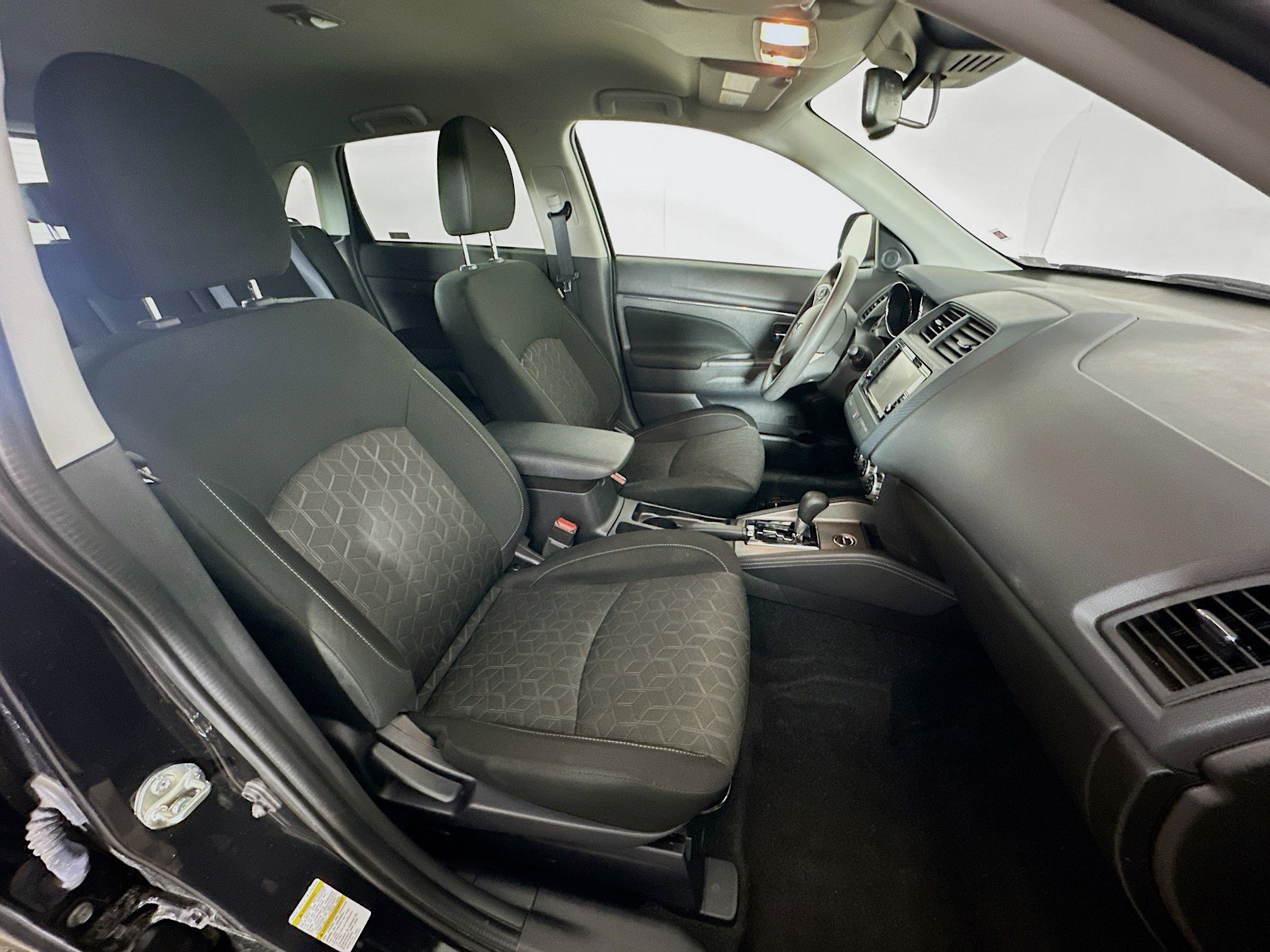 Used 2024 Mitsubishi Outlander Sport ES AWD/4WD image 28