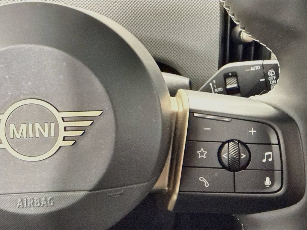 Certified 2026 MINI Cooper 4-Door Hardtop FWD image 16